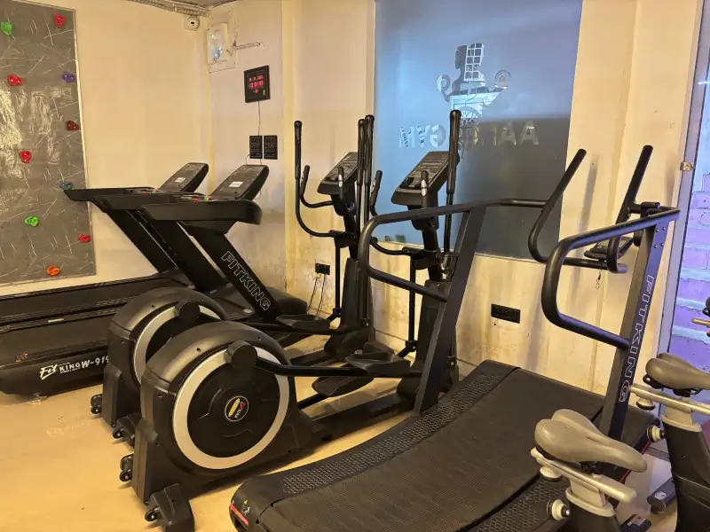 Preacher Curl at AaroGym – Top Gym in Gonda, Uttar Pradesh