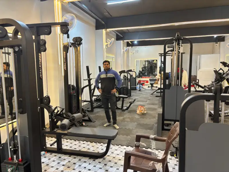 Medicine Ball Slams at AaroGym – Top Gym in Gonda, Uttar Pradesh